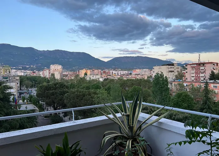 Elin's View Stylish With Panoramic Terrace * ティラナ